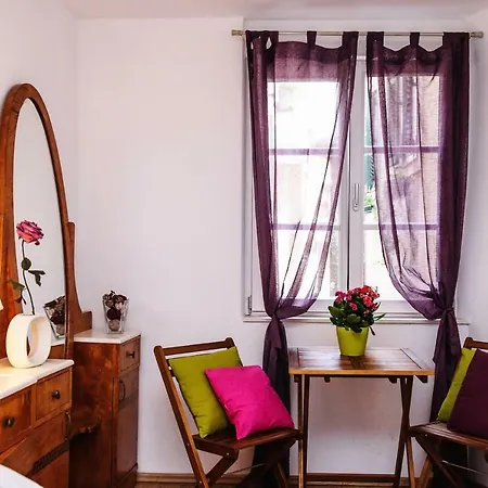 Peristil Cardo Σπλιτ