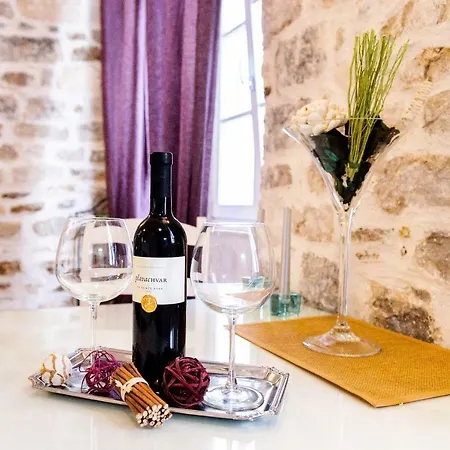 Peristil Cardo Lejlighed Split